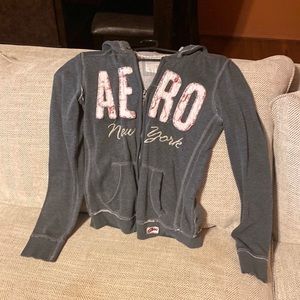 Aeropostale gray sweater says Aero New York